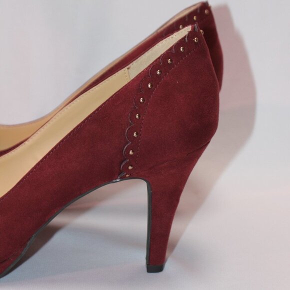 Liz Claibourne Burgundy Platform Heels - Picture 7 of 15